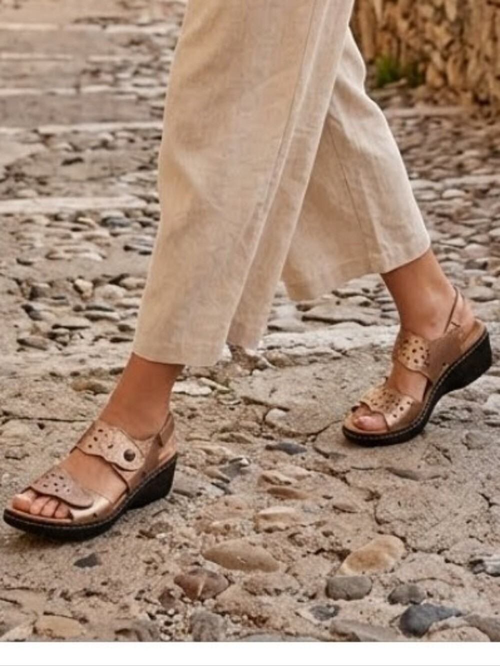 CLARKS Comfort Metallic Bronze Women's Slingback Sandals Sz 11M